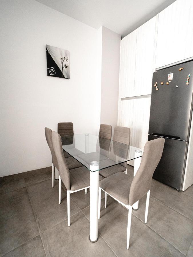 Apartamentos Victoria La Cala Del Moral Экстерьер фото